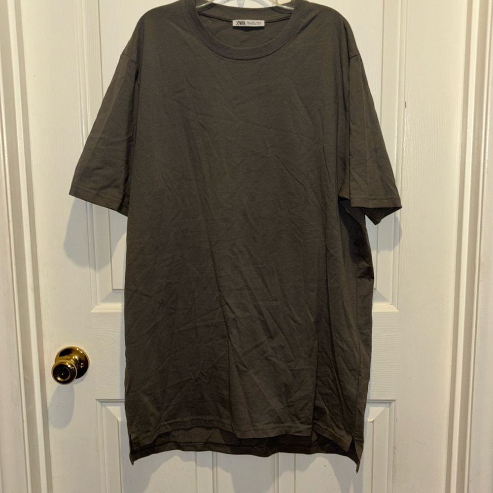 Zara men’s large short sleeve grey shirt brand new never worn